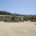 게스트하우스 Borgo Carida - Family Holidays