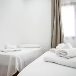 Borgo Carida - Family Holidays 게스트하우스 Zaccanopoli
