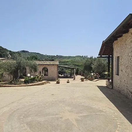 Borgo Caridà - Family Holidays Casa de hóspedes Zaccanopoli