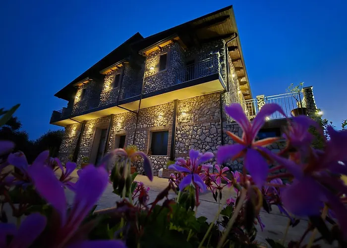Casa de hóspedes Borgo Caridà - Family Holidays 4*